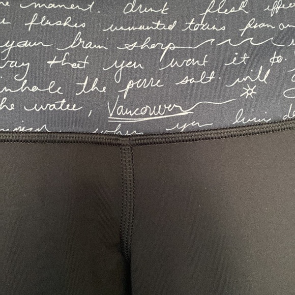 Lululemon Wunder Under Crop - Picture 2 of 4